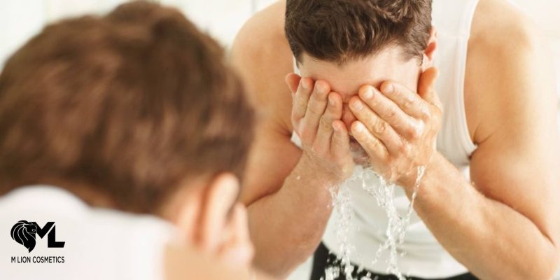 Rửa mặt hàng ngày, đặc biệt sau khi tập thể dục Rửa mặt hàng ngày, đặc biệt sau khi tập thể dục